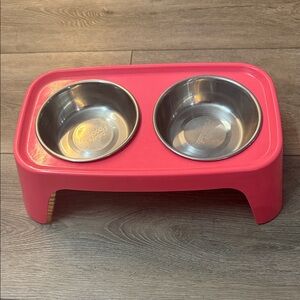 Totally Pooched Pink Elevated Pet Feeder